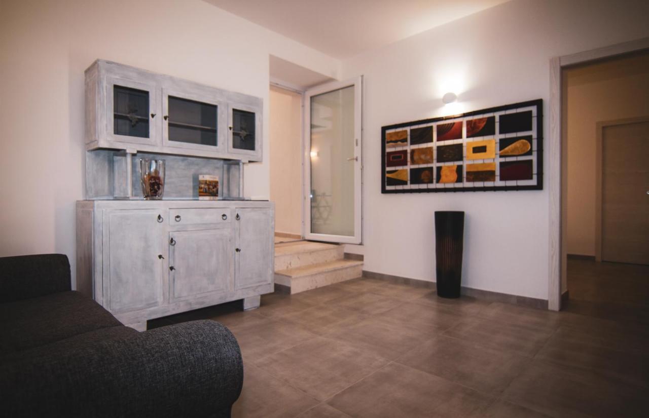 La Terra Del Benessere Castelsardo Bagian luar foto